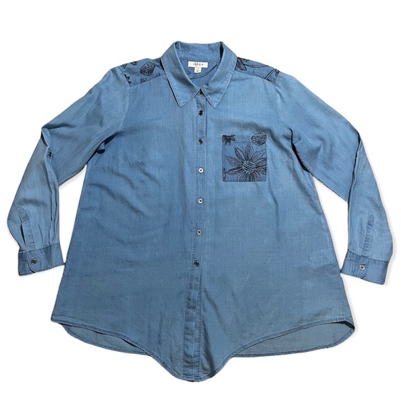 Chambray Lightweight Floral Embroidered Button Down Shirt Sz M - Picture 2 of 12